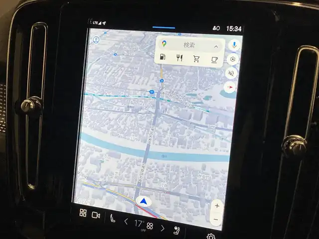 ボルボ ボルボ ＸＣ４０ アルティメット B4 AWDダークED 熊本県 2024(令6)年 0.9万km クリスタルホワイトP ・ワンオーナー/・スマートキー/・プッシュスタート/・衝突回避/・パークアシスト/・Ｐｉｌｏｔ Ａｓｓｉｓｔ/・ロードサインインフォメーション/・ブラインドスポットモニター/・クロストラフィックアラート/・ドライバーアラート/・レーンアシスタンス/・ハイビームアシスト/・クルーズコントロール(追従式)/・ハーフレザーシート/・前席パワーシート/・全席シートヒーター/・ハンドルヒーター/・純正Googleナビ/　【Bluetooth・USB・AppleCarPlay・AndroidAuto】/・harman/kardonサウンドシステム/・全方位カメラ/・ETC/・ワイヤレス充電/・LEDヘッドランプ/・LEDフォグランプ/・純正マット/・保証書/取説