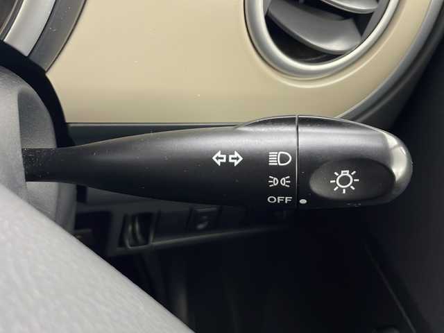 スズキ ラパン X 秋田県 2013(平25)年 6万km マルーンブラウンパール 4WD/ABS/盗難防止装置/D席シートヒーター/電動格納ミラー/ウィンカーミラー/純正オーディオ/ヘッドライトレベライザー/純正アルミホイール/純正フロアマット/サイドバイザー