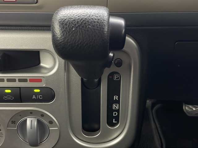 スズキ ラパン X 秋田県 2013(平25)年 6万km マルーンブラウンパール 4WD/ABS/盗難防止装置/D席シートヒーター/電動格納ミラー/ウィンカーミラー/純正オーディオ/ヘッドライトレベライザー/純正アルミホイール/純正フロアマット/サイドバイザー