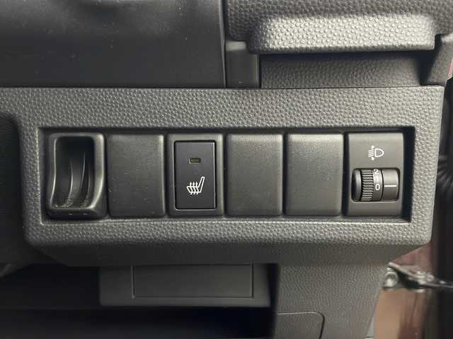 スズキ ラパン X 秋田県 2013(平25)年 6万km マルーンブラウンパール 4WD/ABS/盗難防止装置/D席シートヒーター/電動格納ミラー/ウィンカーミラー/純正オーディオ/ヘッドライトレベライザー/純正アルミホイール/純正フロアマット/サイドバイザー