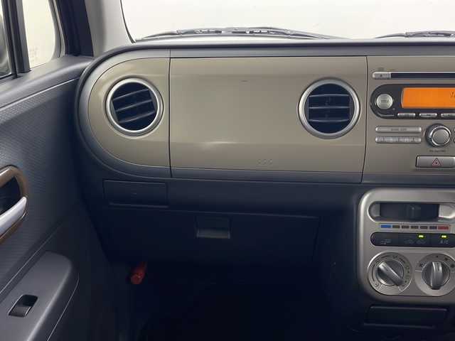 スズキ ラパン X 秋田県 2013(平25)年 6万km マルーンブラウンパール 4WD/ABS/盗難防止装置/D席シートヒーター/電動格納ミラー/ウィンカーミラー/純正オーディオ/ヘッドライトレベライザー/純正アルミホイール/純正フロアマット/サイドバイザー