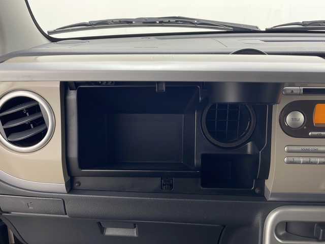 スズキ ラパン X 秋田県 2013(平25)年 6万km マルーンブラウンパール 4WD/ABS/盗難防止装置/D席シートヒーター/電動格納ミラー/ウィンカーミラー/純正オーディオ/ヘッドライトレベライザー/純正アルミホイール/純正フロアマット/サイドバイザー