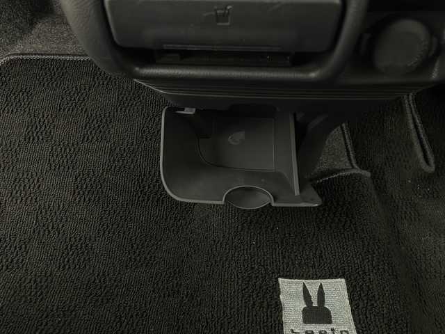 スズキ ラパン X 秋田県 2013(平25)年 6万km マルーンブラウンパール 4WD/ABS/盗難防止装置/D席シートヒーター/電動格納ミラー/ウィンカーミラー/純正オーディオ/ヘッドライトレベライザー/純正アルミホイール/純正フロアマット/サイドバイザー