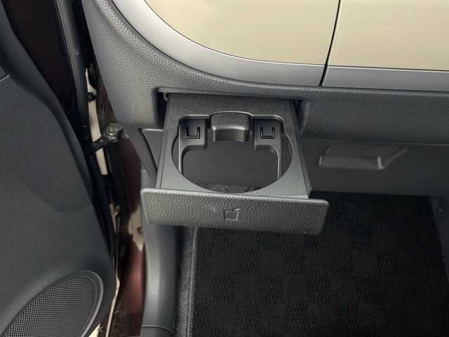 スズキ ラパン X 秋田県 2013(平25)年 6万km マルーンブラウンパール 4WD/ABS/盗難防止装置/D席シートヒーター/電動格納ミラー/ウィンカーミラー/純正オーディオ/ヘッドライトレベライザー/純正アルミホイール/純正フロアマット/サイドバイザー