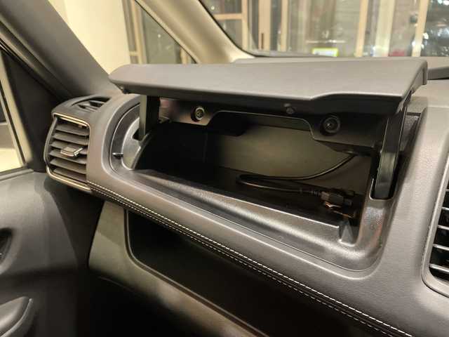 日産 セレナ ハイウェイスターVセレクションⅡ 埼玉県 2019(令1)年 2.8万km ダイヤモンドブラック プロパイロット/エマージェンシーブレーキ/純正9インチナビ/　　CD/DVD/BT/フルセグTV/アラウンドビューモニター/純正フリップダウンモニター/両側パワースライドドア/インテリジェントクルーズコントロール/LEDオートライト/純正16インチAW/インテリジェントルームミラー/プッシュスタート/ETC/禁煙車