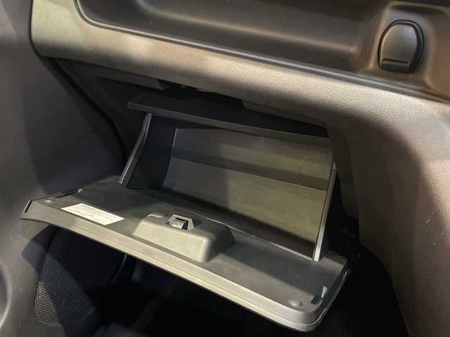 日産 セレナ ハイウェイスターVセレクションⅡ 埼玉県 2019(令1)年 2.8万km ダイヤモンドブラック プロパイロット/エマージェンシーブレーキ/純正9インチナビ/　　CD/DVD/BT/フルセグTV/アラウンドビューモニター/純正フリップダウンモニター/両側パワースライドドア/インテリジェントクルーズコントロール/LEDオートライト/純正16インチAW/インテリジェントルームミラー/プッシュスタート/ETC/禁煙車