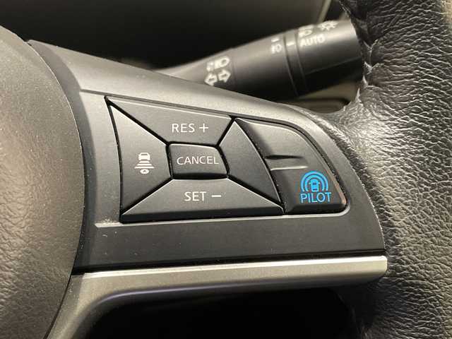 日産 セレナ ハイウェイスターVセレクションⅡ 埼玉県 2019(令1)年 2.8万km ダイヤモンドブラック プロパイロット/エマージェンシーブレーキ/純正9インチナビ/　　CD/DVD/BT/フルセグTV/アラウンドビューモニター/純正フリップダウンモニター/両側パワースライドドア/インテリジェントクルーズコントロール/LEDオートライト/純正16インチAW/インテリジェントルームミラー/プッシュスタート/ETC/禁煙車