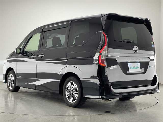日産 セレナ e－パワー ハイウェイスター V 三重県 2020(令2)年 6.3万km ダイヤモンドブラック パイオニア９型ナビ　アルパイン後席モニター　全方位カメラ　プロパイロット　セーフティパックＢ　パーキングアシスト　シートヒーター　ステアリングヒーター　衝突軽減装置　両側パワスラ　ＬＥＤライト　禁煙車
