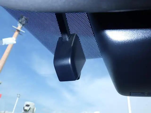 トヨタ エスクァイア Gi 千葉県 2018(平30)年 4.8万km ホワイトパールクリスタルシャイン Toyota Safety Sense/・プリクラッシュセーフティ/・レーンディパーチャーアラート/・オートハイビーム/両側パワースライドドア/純正SDナビ/地デジTV/【DVD/CD再生機能　Bluetooth接続】/バックカメラ/ドライブレコーダー/前席シートヒーター/ETC（2.0）/LEDヘッドライト/純正15インチアルミホイル/サイド/カーテンエアバッグ/スマートキー