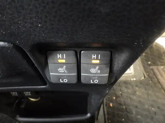 トヨタ エスクァイア Gi 千葉県 2018(平30)年 4.8万km ホワイトパールクリスタルシャイン Toyota Safety Sense/・プリクラッシュセーフティ/・レーンディパーチャーアラート/・オートハイビーム/両側パワースライドドア/純正SDナビ/地デジTV/【DVD/CD再生機能　Bluetooth接続】/バックカメラ/ドライブレコーダー/前席シートヒーター/ETC（2.0）/LEDヘッドライト/純正15インチアルミホイル/サイド/カーテンエアバッグ/スマートキー