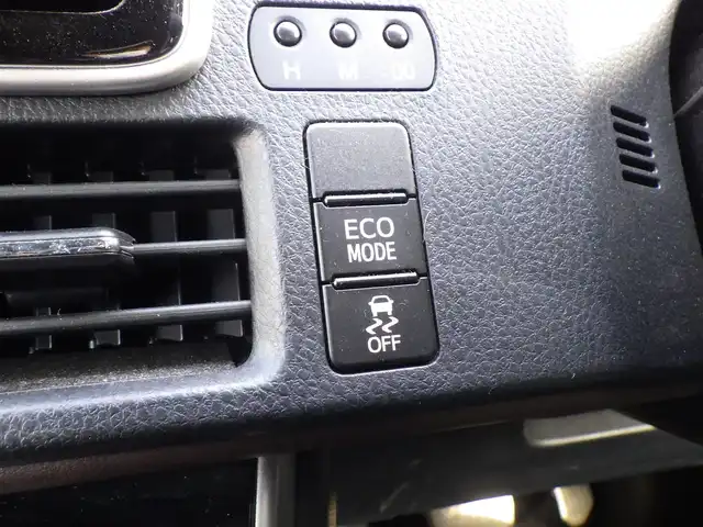トヨタ エスクァイア Gi 千葉県 2018(平30)年 4.8万km ホワイトパールクリスタルシャイン Toyota Safety Sense/・プリクラッシュセーフティ/・レーンディパーチャーアラート/・オートハイビーム/両側パワースライドドア/純正SDナビ/地デジTV/【DVD/CD再生機能　Bluetooth接続】/バックカメラ/ドライブレコーダー/前席シートヒーター/ETC（2.0）/LEDヘッドライト/純正15インチアルミホイル/サイド/カーテンエアバッグ/スマートキー