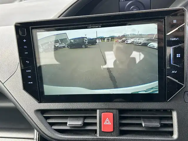 トヨタ ヴォクシー ZS 岡山県 2019(令1)年 5.4万km ホワイトパールクリスタルシャイン 後席モニター　/社外ナビ　/両側パワースライドドア　/WAC　/バックカメラ　/衝突被害軽減システム　/レーンキープアシスト　/横滑り防止装置　/オートマチックハイビーム　/Bluetooth　/クルコン　/MTモード付