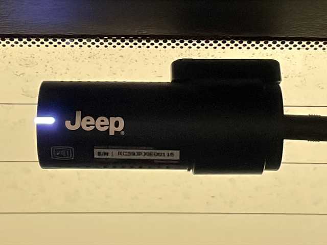 クライスラー・ジープ ジープ チェロキー ナイトイーグル 新潟県 2020(令2)年 1.6万km ガンＭ グラナイトクリスタルメタリック（PAU）/4×4システム/セレクテレインシステム/・AUTO/・SNOW/・SPORT/・SAND/MUD/自動緊急ブレーキ/レーンセンス/パークセンス/フロントパークセンス/リアパークセンス/側面距離警告/ブラインドスポットモニター/自動駐車/ヒルスタートアシスト/パワーリフトゲート/オーディオナビゲーションシステム/・8.4インチモニター/・フルセグTV/・Bluetooth/USB/・AppleCarPlay/AndroidAuto/レザーシート/・シートヒーター/パワーシート/サイドミラーヒーター/前後ドライブレコーダー