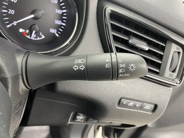 日産 エクストレイル 20X 福井県 2017(平29)年 2.8万km ダイヤモンドブラック パートタイム4WD/サンルーフ/純正9インチナビ/純正フロアマット/LEDオートライト/プロパイロット/アラウンドビューモニター/エマージェンシーブレーキ/ダウンヒルアシストコントロール/デジタルインナーミラー/ミラーヒーター/電子パーキング/オートホールド/クリアランスソナー/パワーバックドア/撥水カプロンシート/電動格納ミラー/本革巻ハンドル/インテリジェントキー/プッシュエンジンスタート