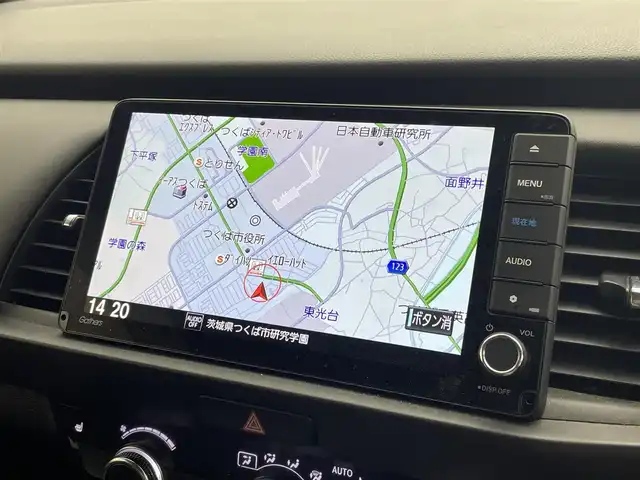 ホンダ フィット e:HEVリュクス 茨城県 2020(令2)年 5.7万km クリスタルブラックパール プッシュスタート/アイドリングストップ/追従型クルーズコントロール/ビルトインETC/バックカメラ/純正9インチナビ/フルセグテレビ/Bluetooth/DVD/ハーフレザーシート/シートヒーターD+N席/LEDヘッドライト/オートライト/オートマチックハイビーム/レーンキープアシスト