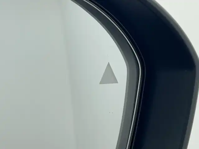 日産 セレナ ハイウェイスター V 三重県 2023(令5)年 0.6万km インペリアルアンバーP 禁煙車/プロパイロット/アラウンドビューモニター　/メーカー１２型ナビ　/AM/FM/BT/USB/HDMI/フルセグTV/スマホ連動/インテリジェントミラー　/純正ドライブレコーダー　/クリアランスソナー　/両側パワースライドドア　/ＢＳＭ　　/置くだけ充電　/ＥＴＣ/パドルシフト/純正LEDライト/オートハイビーム/フォグライト/電動パーキングブレーキ/オートホールド/保証書