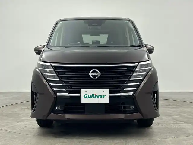 日産 セレナ ハイウェイスター V 三重県 2023(令5)年 0.6万km インペリアルアンバーP 禁煙車/プロパイロット/アラウンドビューモニター　/メーカー１２型ナビ　/AM/FM/BT/USB/HDMI/フルセグTV/スマホ連動/インテリジェントミラー　/純正ドライブレコーダー　/クリアランスソナー　/両側パワースライドドア　/ＢＳＭ　　/置くだけ充電　/ＥＴＣ/パドルシフト/純正LEDライト/オートハイビーム/フォグライト/電動パーキングブレーキ/オートホールド/保証書