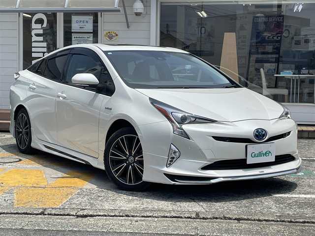 トヨタ プリウス A プレミアム 神奈川県 2017(平29)年 1.3万km ホワイトパールクリスタルシャイン 純正メモリナビ/　（CD・DVD・Bluetoot）/フルセグTV/TVキャンセラーあり/トヨタセーフティセンス/本革シート/前席シートヒーター/運転席パワーシート/電動ムーンルーフ/モデリスタF・S・Rエアロ/置くだけ充電/ブラインドスポットモニター/レーダークルーズコントロール/クリアランスソナー/ヘッドアップディスプレイ/ビルトインETC2.0/スマートキー/保証書/取扱説明書
