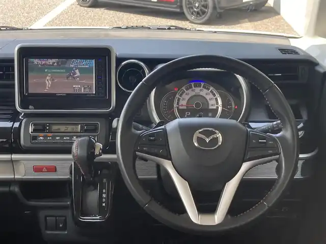 マツダ フレアワゴン カスタムスタイル ハイブリッド XT 島根県 2018(平30)年 1.7万km ピュアホワイトP 社外メモリナビ(CD/DVD/BT/フルセグ)/デュアルセンサーブレーキサポート/ ・誤発進抑制機能/ ・後退時ブレーキサポート/ ・車線逸脱警報機能/ ・ふらつき警報/ ・先行車発進お知らせ機能/ ・ハイビームアシスト/バックカメラ/ETC/クルーズコントロール/前席シートヒーター /両側パワースライドドア /アイドリングストップ/電動格納ミラー/純正フロアマット/取扱説明書/保証書/スペアキー×1