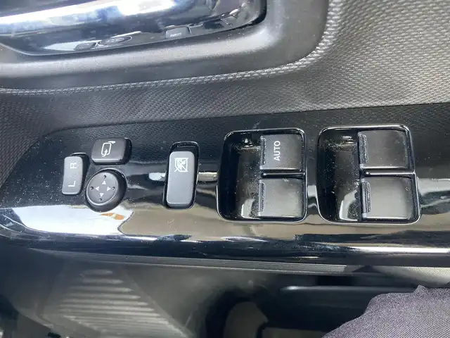 マツダ フレアワゴン カスタムスタイル ハイブリッド XT 島根県 2018(平30)年 1.7万km ピュアホワイトP 社外メモリナビ(CD/DVD/BT/フルセグ)/デュアルセンサーブレーキサポート/ ・誤発進抑制機能/ ・後退時ブレーキサポート/ ・車線逸脱警報機能/ ・ふらつき警報/ ・先行車発進お知らせ機能/ ・ハイビームアシスト/バックカメラ/ETC/クルーズコントロール/前席シートヒーター /両側パワースライドドア /アイドリングストップ/電動格納ミラー/純正フロアマット/取扱説明書/保証書/スペアキー×1