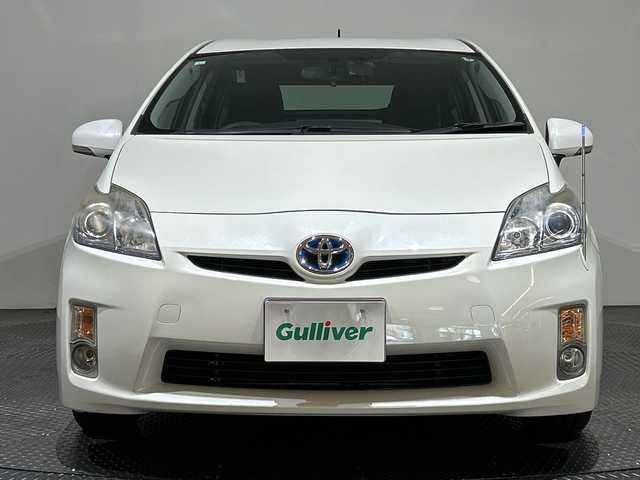 トヨタ プリウス S 愛媛県 2010(平22)年 8.1万km ホワイトパールクリスタルシャイン 純正ナビ/フルセグ／Ｂｌｕｅｔｏｏｔｈ／ＣＤ／ＤＶＤ／ＳＤ/バックカメラ/ＥＴＣ/前方ドライブレコーダー/ステアリングスイッチ/プッシュスタート/オートライト