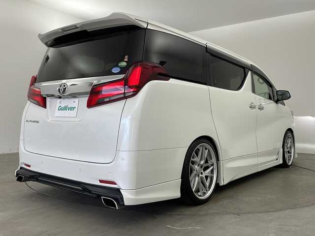 トヨタ アルファード G 兵庫県 2020(令2)年 4.9万km ホワイトパールクリスタルシャイン ・ワンオーナー車/・純正ナビ/CD/DVD/SD/TV/Bluetooth接続/・純正リアフリップダウンモニター/・両側パワースライドドア/・前席パワーシート/・運転席メモリーシート/・革シート/・前席シートヒーター/ベンチレーション/・パワーバックドア/・デジタルインナーミラー/・TRDエアロ/・前方ドライブレコーダー/・AC100V電源/・nanoeエアコン/・WORK20インチアルミホイール/・社外車高調/・社外マフラー/・3眼LEDヘッドランプ/・LEDフォグランプ/・ビルトインETC2.0/・スマートキー/・スペアキー/・純正ウッドコンビステアリング/・取扱説明書/・カーテンエアバッグ/・トヨタセーフティセンス/・プリクラッシュセーフティ/・レーントレーシングアシスト/・レーダークルーズコントロール/・ロードサインアシスト/・アダプティブハイビームシステム/・先行車発進告知機能/・ブラインドスポットモニター/・前後クリアランスソナー/・バックガイドモニター/・ドライブスタートコントロール/・車両運動統合制御システム/・パーキングサポートブレーキ