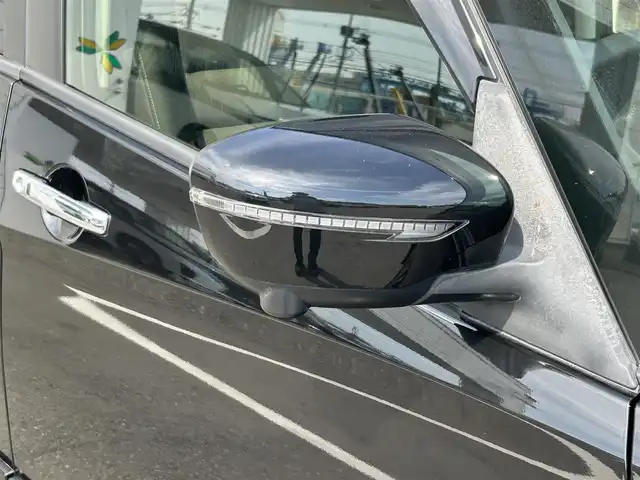 日産 セレナ ハイウェイスターVセレクションⅡ 福岡県 2019(平31)年 3.8万km ダイヤモンドブラック 純正9型SDナビ(フルセグTV/CD/DVD/BT)アラウンドビューモニター後席フリップダウンモニターエマージェンシーブレーキコーナーセンサー両側パワスラクルコンドラレコETCUSBポート純正LEDヘッドライト純正フロアマット純正16インチアルミホイールプッシュスタートスマートキー