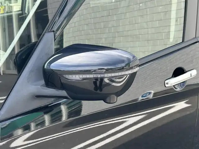 日産 セレナ ハイウェイスターVセレクションⅡ 福岡県 2019(平31)年 3.8万km ダイヤモンドブラック 純正9型SDナビ(フルセグTV/CD/DVD/BT)アラウンドビューモニター後席フリップダウンモニターエマージェンシーブレーキコーナーセンサー両側パワスラクルコンドラレコETCUSBポート純正LEDヘッドライト純正フロアマット純正16インチアルミホイールプッシュスタートスマートキー