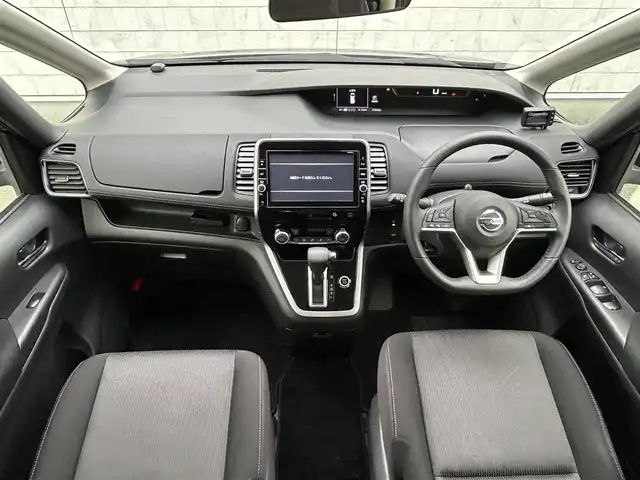 日産 セレナ ハイウェイスターVセレクションⅡ 福岡県 2019(平31)年 3.8万km ダイヤモンドブラック 純正9型SDナビ(フルセグTV/CD/DVD/BT)アラウンドビューモニター後席フリップダウンモニターエマージェンシーブレーキコーナーセンサー両側パワスラクルコンドラレコETCUSBポート純正LEDヘッドライト純正フロアマット純正16インチアルミホイールプッシュスタートスマートキー