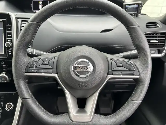 日産 セレナ ハイウェイスターVセレクションⅡ 福岡県 2019(平31)年 3.8万km ダイヤモンドブラック 純正9型SDナビ(フルセグTV/CD/DVD/BT)アラウンドビューモニター後席フリップダウンモニターエマージェンシーブレーキコーナーセンサー両側パワスラクルコンドラレコETCUSBポート純正LEDヘッドライト純正フロアマット純正16インチアルミホイールプッシュスタートスマートキー