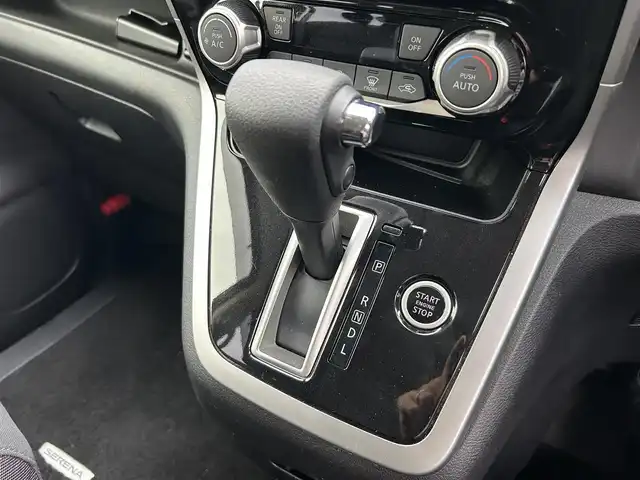 日産 セレナ ハイウェイスターVセレクションⅡ 福岡県 2019(平31)年 3.8万km ダイヤモンドブラック 純正9型SDナビ(フルセグTV/CD/DVD/BT)アラウンドビューモニター後席フリップダウンモニターエマージェンシーブレーキコーナーセンサー両側パワスラクルコンドラレコETCUSBポート純正LEDヘッドライト純正フロアマット純正16インチアルミホイールプッシュスタートスマートキー