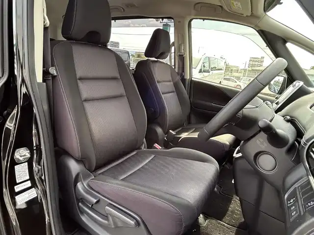 日産 セレナ ハイウェイスターVセレクションⅡ 福岡県 2019(平31)年 3.8万km ダイヤモンドブラック 純正9型SDナビ(フルセグTV/CD/DVD/BT)アラウンドビューモニター後席フリップダウンモニターエマージェンシーブレーキコーナーセンサー両側パワスラクルコンドラレコETCUSBポート純正LEDヘッドライト純正フロアマット純正16インチアルミホイールプッシュスタートスマートキー