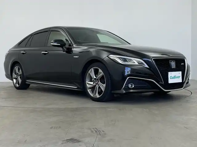 トヨタ クラウン ハイブリッド RS 鹿児島県 2019(平31)年 5.9万km プレシャスブラックパール ワンオーナー/サンルーフ/トヨタセーフティセンス/純正ナビ/(フルセグＴＶ/Bluetooth/CD/DVD/FM/AM)/ＥＴＣ２．０/バックカメラ/三眼ＬＥＤヘッドライト/シーケンシャル/プッシュスタート/オートハイビーム/レーンキープアシスト/クルーズコントロール/純正１８ＡＷ/純正フロアマット/サイドカーテンエアバッグ/シートヒーター/前席パワーシート