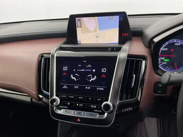 トヨタ クラウン ハイブリッド RS 鹿児島県 2019(平31)年 5.9万km プレシャスブラックパール ワンオーナー/サンルーフ/トヨタセーフティセンス/純正ナビ/(フルセグＴＶ/Bluetooth/CD/DVD/FM/AM)/ＥＴＣ２．０/バックカメラ/三眼ＬＥＤヘッドライト/シーケンシャル/プッシュスタート/オートハイビーム/レーンキープアシスト/クルーズコントロール/純正１８ＡＷ/純正フロアマット/サイドカーテンエアバッグ/シートヒーター/前席パワーシート