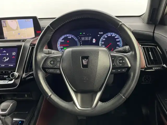 トヨタ クラウン ハイブリッド RS 鹿児島県 2019(平31)年 5.9万km プレシャスブラックパール ワンオーナー/サンルーフ/トヨタセーフティセンス/純正ナビ/(フルセグＴＶ/Bluetooth/CD/DVD/FM/AM)/ＥＴＣ２．０/バックカメラ/三眼ＬＥＤヘッドライト/シーケンシャル/プッシュスタート/オートハイビーム/レーンキープアシスト/クルーズコントロール/純正１８ＡＷ/純正フロアマット/サイドカーテンエアバッグ/シートヒーター/前席パワーシート