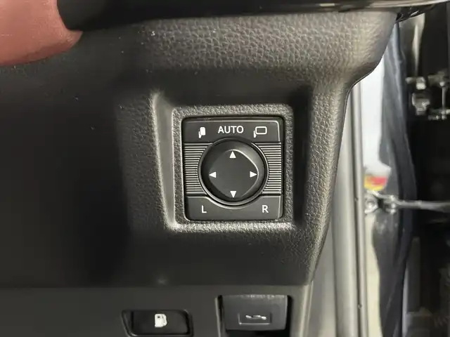 トヨタ クラウン ハイブリッド RS 鹿児島県 2019(平31)年 5.9万km プレシャスブラックパール ワンオーナー/サンルーフ/トヨタセーフティセンス/純正ナビ/(フルセグＴＶ/Bluetooth/CD/DVD/FM/AM)/ＥＴＣ２．０/バックカメラ/三眼ＬＥＤヘッドライト/シーケンシャル/プッシュスタート/オートハイビーム/レーンキープアシスト/クルーズコントロール/純正１８ＡＷ/純正フロアマット/サイドカーテンエアバッグ/シートヒーター/前席パワーシート
