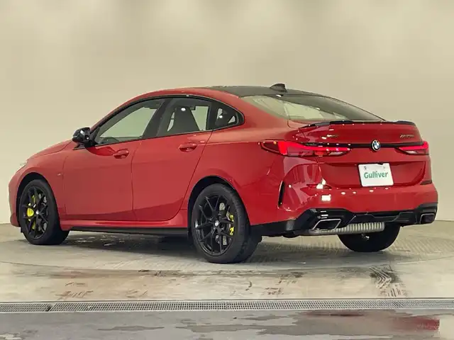 ＢＭＷ Ｍ２３５ｉ グランクーペ xDrive 栃木県 2020(令2)年 4万km メルボルンレッド 4WD/ターボ/BMW Mパフォーマンスキャリパー(黄色)/リアスポイラー/サンルーフ/純正ナビ/(Bluetooth・AppleCarPlay・USB)/バックカメラ/衝突軽減システム/レーンキープアシスト/オートクルーズコントロール/ヘッドアップディスプレイ/ブラインドスポットモニター/前後コーナーセンサー/前後ドライブレコーダー/パーキングアシスト/本革シート/前席パワーシート(運転席メモリー機能付き)/置くだけ充電/パドルシフト/レーダー/オートホールド/LEDヘッドライト/オートライト/オートハイビーム/ビルトインETC/純正アルミホイール/純正フロアマット/ルーフカーボンフィルム/アイドリングストップ/スマートキー/スペアキー1本/取扱説明書/保証書