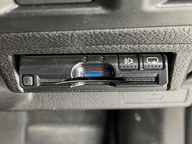 スバル レヴォーグ 1．6GT 大阪府 2014(平26)年 10.6万km クリスタルホワイトP 純正ナビ/クルーズコントロール/ＥＴＣ/スマートキー/プッシュスタート/アイドリングストップ/革巻きステアリング/電格ミラー/純正１７インチアルミホイール/フロアマット/ドアバイザー/レーンアシストキープ