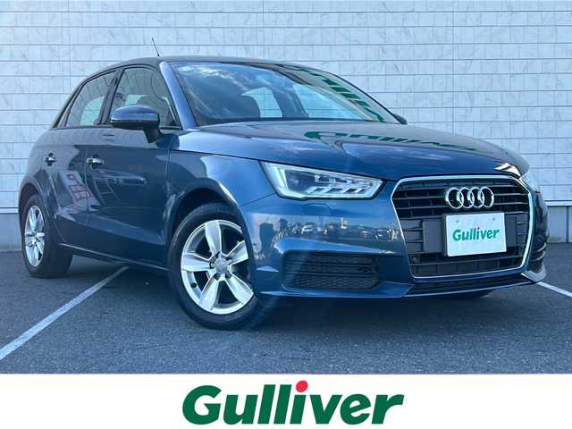 アウディ Ａ１ SB 1．0TFSI 栃木県 2017(平29)年 2.6万km 青Ｍ 純正MMIディスプレイ/ナビ/Bluetooth/CD/DVD/TV/パーキングシステム/アンチロッククブレーキシステム(ABS)/エレクトロニックディファレンシャルロック(EDS)/セレクティブホイールトルクコクトロール/マルチコリジョンブレーキアシストシステム/エレクトロメカニカルパワーステアリング/アイドリングストップ/ETC/プッシュスタート/スマートキー・スペアキー/LEDヘッドライト/取扱説明書/保証書