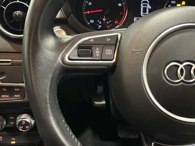 アウディ Ａ１ SB 1．0TFSI 栃木県 2017(平29)年 2.6万km 青Ｍ 純正MMIディスプレイ/ナビ/Bluetooth/CD/DVD/TV/パーキングシステム/アンチロッククブレーキシステム(ABS)/エレクトロニックディファレンシャルロック(EDS)/セレクティブホイールトルクコクトロール/マルチコリジョンブレーキアシストシステム/エレクトロメカニカルパワーステアリング/アイドリングストップ/ETC/プッシュスタート/スマートキー・スペアキー/LEDヘッドライト/取扱説明書/保証書