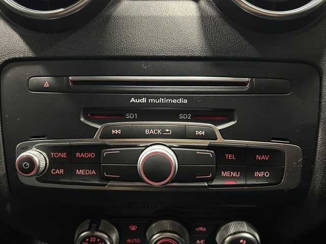 アウディ Ａ１ SB 1．0TFSI 栃木県 2017(平29)年 2.6万km 青Ｍ 純正MMIディスプレイ/ナビ/Bluetooth/CD/DVD/TV/パーキングシステム/アンチロッククブレーキシステム(ABS)/エレクトロニックディファレンシャルロック(EDS)/セレクティブホイールトルクコクトロール/マルチコリジョンブレーキアシストシステム/エレクトロメカニカルパワーステアリング/アイドリングストップ/ETC/プッシュスタート/スマートキー・スペアキー/LEDヘッドライト/取扱説明書/保証書