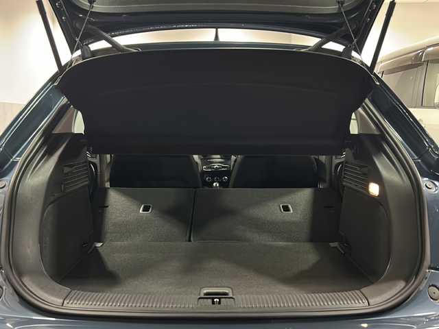 アウディ Ａ１ SB 1．0TFSI 栃木県 2017(平29)年 2.6万km 青Ｍ 純正MMIディスプレイ/ナビ/Bluetooth/CD/DVD/TV/パーキングシステム/アンチロッククブレーキシステム(ABS)/エレクトロニックディファレンシャルロック(EDS)/セレクティブホイールトルクコクトロール/マルチコリジョンブレーキアシストシステム/エレクトロメカニカルパワーステアリング/アイドリングストップ/ETC/プッシュスタート/スマートキー・スペアキー/LEDヘッドライト/取扱説明書/保証書