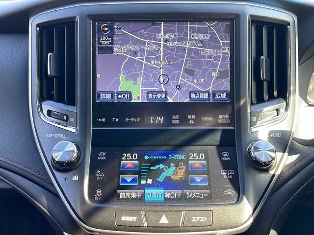 トヨタ クラウン マジェスタ Fバージョン 栃木県 2015(平27)年 5.5万km プレシャスシルバー 純正ナビ/Ｂｌｕｅｔｏｏｔｈ/ＴＶ視聴可/パワーシート/シートヒーター/ベンチレーション/レザーシート/ステアリングヒーター/クルーズコントロール/純正フロアマット/純正アルミホイール/ＬＥＤライト/ABS/横滑り防止機能/コーナーセンサー/盗難防止装置/衝突被害軽減システム