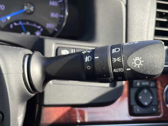 トヨタ クラウン マジェスタ Fバージョン 栃木県 2015(平27)年 5.5万km プレシャスシルバー 純正ナビ/Ｂｌｕｅｔｏｏｔｈ/ＴＶ視聴可/パワーシート/シートヒーター/ベンチレーション/レザーシート/ステアリングヒーター/クルーズコントロール/純正フロアマット/純正アルミホイール/ＬＥＤライト/ABS/横滑り防止機能/コーナーセンサー/盗難防止装置/衝突被害軽減システム