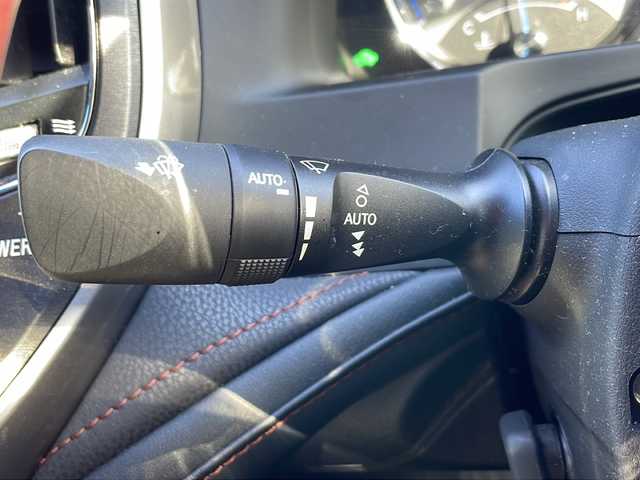 トヨタ クラウン マジェスタ Fバージョン 栃木県 2015(平27)年 5.5万km プレシャスシルバー 純正ナビ/Ｂｌｕｅｔｏｏｔｈ/ＴＶ視聴可/パワーシート/シートヒーター/ベンチレーション/レザーシート/ステアリングヒーター/クルーズコントロール/純正フロアマット/純正アルミホイール/ＬＥＤライト/ABS/横滑り防止機能/コーナーセンサー/盗難防止装置/衝突被害軽減システム