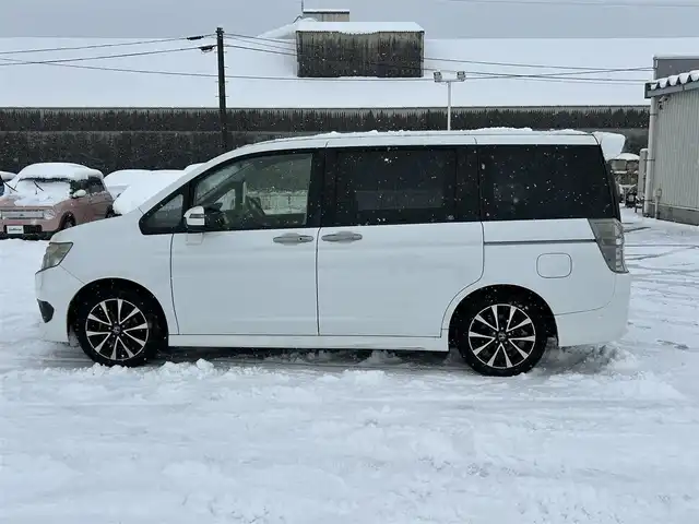 ホンダ ステップワゴン スパーダ Z クールスピリット 山形県 2013(平25)年 6.6万km ホワイトオーキッドパール 純正メモリナビ/　　【CD DVD ワンセグ USB】/バックカメラ/両側パワースライドドア/クルーズコントロール/HIDオートヘッドライト/ハーフレザーシート/純正17インチアルミホイール/アイドリングストップ/パドルシフト/ドライブレコーダー/電動格納ウィンカーミラー/フォグランプ/スマートキー/ETC