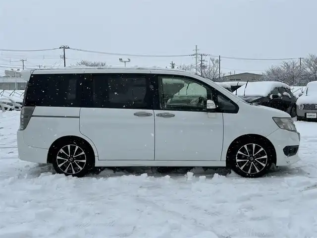 ホンダ ステップワゴン スパーダ Z クールスピリット 山形県 2013(平25)年 6.6万km ホワイトオーキッドパール 純正メモリナビ/　　【CD DVD ワンセグ USB】/バックカメラ/両側パワースライドドア/クルーズコントロール/HIDオートヘッドライト/ハーフレザーシート/純正17インチアルミホイール/アイドリングストップ/パドルシフト/ドライブレコーダー/電動格納ウィンカーミラー/フォグランプ/スマートキー/ETC