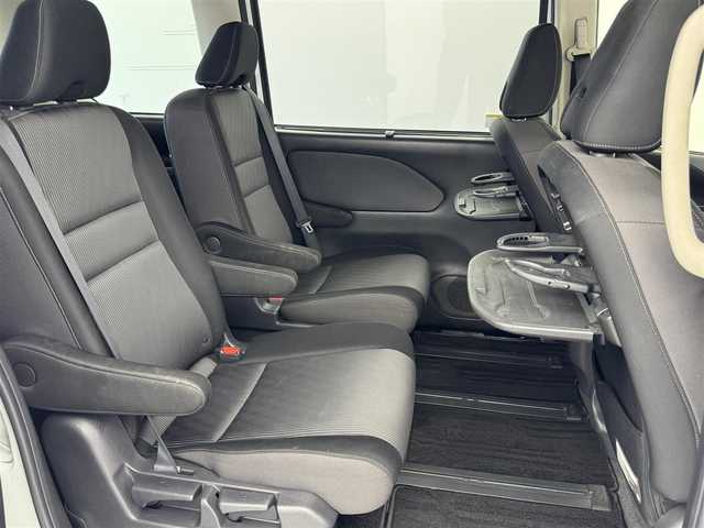 日産 セレナ e－パワー ハイウェイスター V 愛知県 2021(令3)年 7万km ブリリアントホワイトパール プロパイロット　/ナビ　/全方位カメラ　/追従クルコン　/後席モニター　/レーンアシスト　/両側パワスラ　/前後ソナー　/ＢＳＭ　/ＬＥＤライト　/オートホールド　/ドラレコ　/スマートキー　/アルミホイール　/スペアキー