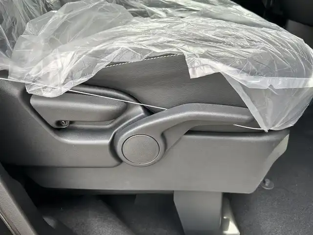 三菱 デリカミニ T プレミアム 栃木県 2025(令7)年 0.1万km未満 アメジストブラック 純正9型ディスプレイオーディオ/全方位カメラ/前後コーナーセンサー/LEDヘッドライト/オートライト/フォグランプ/ダウンヒルアシストコントロール/横滑り防止/衝突被害軽減システム/カーテンエアバック/アイドリングストップ/純正AW15インチ/クルーズコントロール/シートヒーター（D＋N席）/ハーフレザー/両側パワースライドドア/USB / HDMI/スペアキー1本