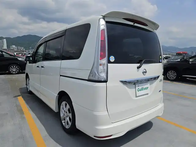 日産 セレナ ハイウェイスター Vセレクション 長崎県 2011(平23)年 5.3万km ブリリアントホワイトパール ワンオーナー/純正ナビ(BT/CD/DVD)/パワースライドドア(両側)/バックカメラ/ビルトインETC/クルーズコントロール/アイドリングストップ/ヒルスタートアシスト/ビークルダイナミクスコントロール/HIDヘッドランプ/オートライト/オートエアコン/本革巻きステアリング/ステアリングスイッチ/チップアップシート/フルフラット/2列目パーソナルテーブル/純正16インチアルミホイール/インテリジェントキー/プッシュエンジンスターター/イモビライザー/禁煙車